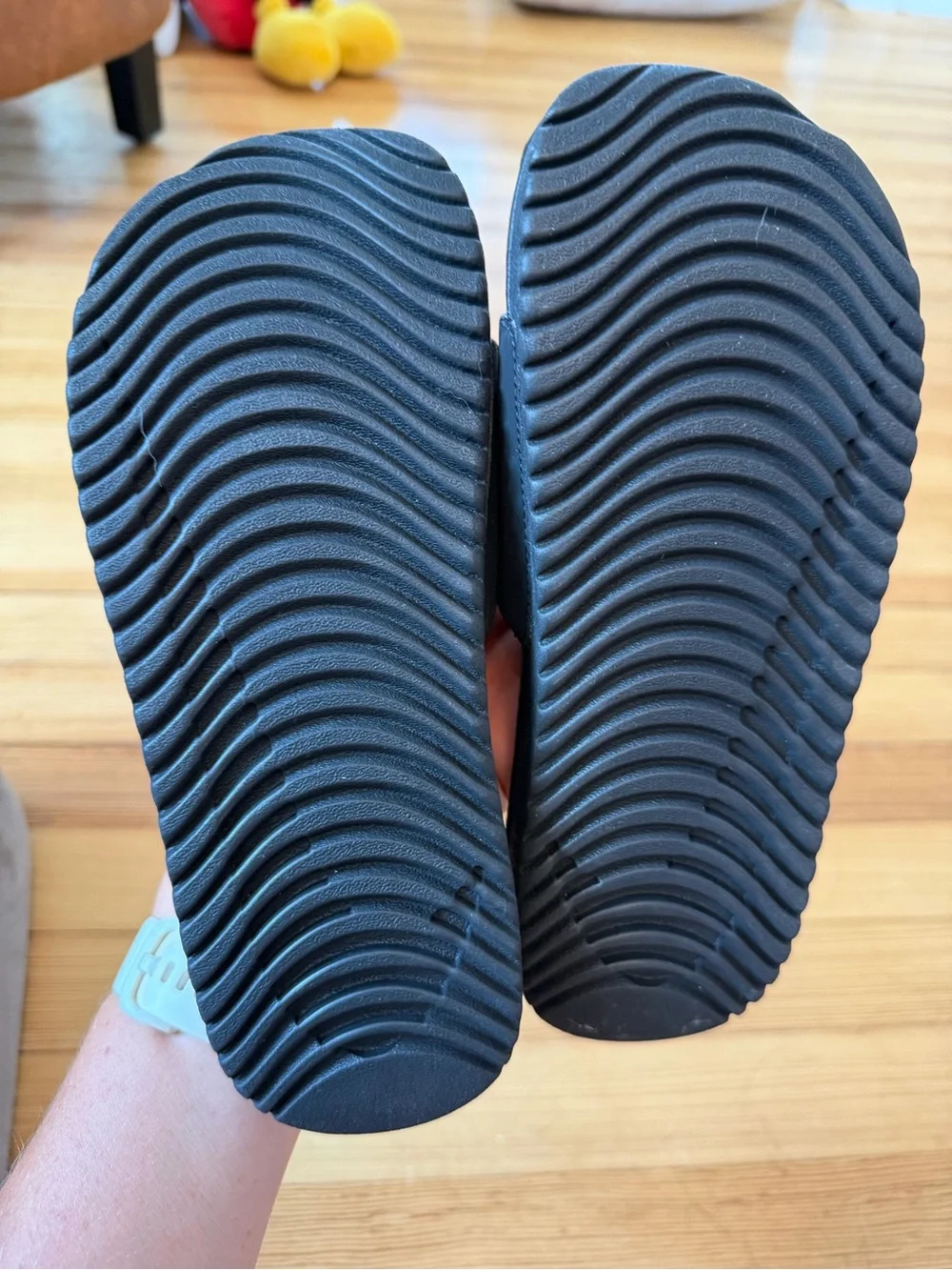 NWT, Nike Kawa Slides, little kids size 3Y